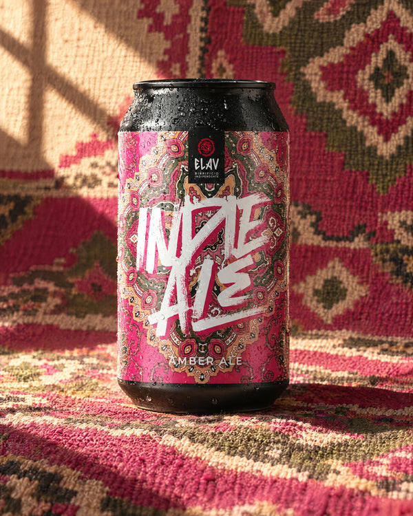 Indie Ale su tappeto decorato